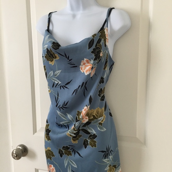 NWOT SkY Blue Floral Spaghetti Straps. Size 10 - Picture 2 of 7
